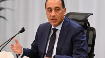 رئيس الوزراء يؤكد على أهمية مواجهة أي محاولات لانتزاع الأراضي الزراعية.