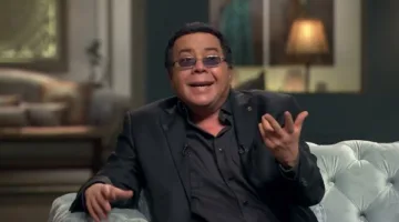 أحمد آدم يرد بنجاح على الأقاويل حول عدم تلقيه عروض عمل.