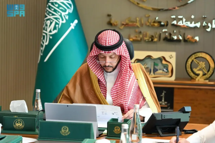 محافظ الطائف يستعرض الخدمات المتوفرة في مطار الطائف محافظ الطائف يستعرض الخدمات المتوفرة في مطار الطائف