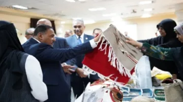 محافظ مطروح يقدّم تقديراً لموظفي قسم شؤون المرأة في مركز التنمية المستدامة