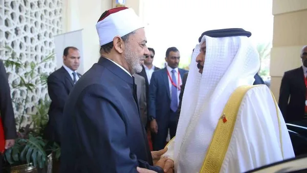 شيخ الأزهر يبارك للملك حمد بن عيسى بمناسبة فوز البحرين بعضوية مؤقتة في مجلس الأمن شيخ الأزهر يبارك للملك حمد بن عيسى بمناسبة فوز البحرين بعضوية مؤقتة في مجلس الأمن