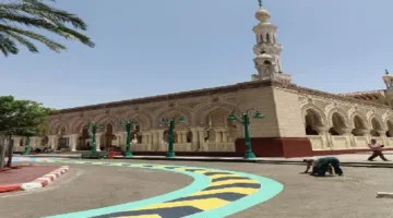 مدير قنا يستعد لتحضير ساحة مسجد سيدي عبد الرحيم القنائي للاحتفال بعيد الأضحى