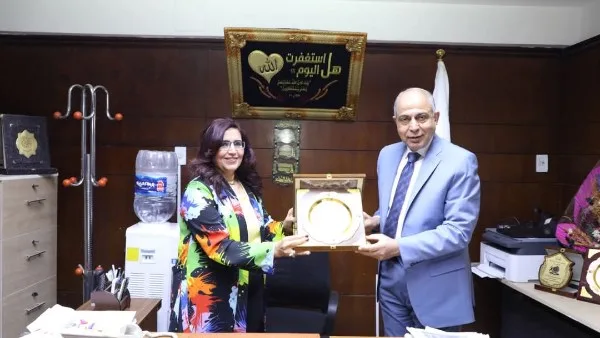 محافظ المنيا يُصدر تعليماته بزيادة جاهزية جميع المستشفيات والمرافق الصحية. محافظ المنيا يُصدر تعليماته بزيادة جاهزية جميع المستشفيات والمرافق الصحية.