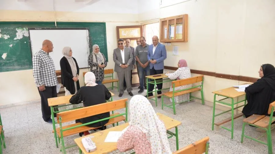 تعليم الدقهلية: الإضاءة على ثلاث محاولات غش أثناء امتحانات الشهادة الإعدادية تعليم الدقهلية: الإضاءة على ثلاث محاولات غش أثناء امتحانات الشهادة الإعدادية