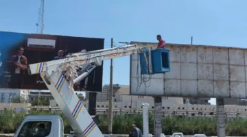 إصدار وتجديد 2871 تصريحًا إعلانيًا وزيارة 850 محلًا في إطار حملات إزالة اللافتات العشوائية