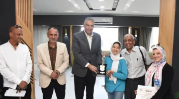 محافظ أسوان يكرّم البطلة آلاء على حسن تقديراً لتمثيلها المشرف للمحافظة في احتفالية المجلس القومي لذوي الإعاقة