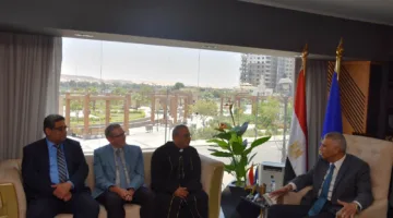 وفد الأقباط الإنجيلين يهنئ محافظ أسوان بعيد الأضحى المبارك