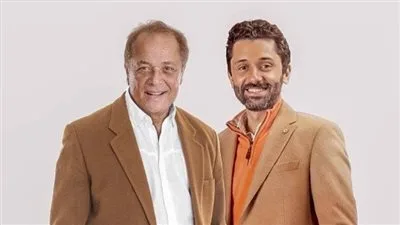 كريم محمود عبد العزيز يحتفل بذكرى ميلاد والده الراحل: كل عام وأنت رمز الرجولة ومصدر فخر لنا. كريم محمود عبد العزيز يحتفل بذكرى ميلاد والده الراحل: كل عام وأنت رمز الرجولة ومصدر فخر لنا.
