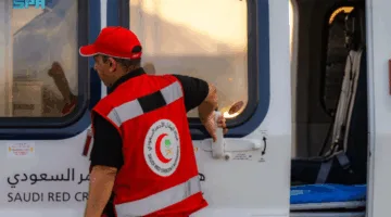 الهلال الأحمر يقوم بعملية إخلاء طبي جوي لحالة طارئة في عرفات