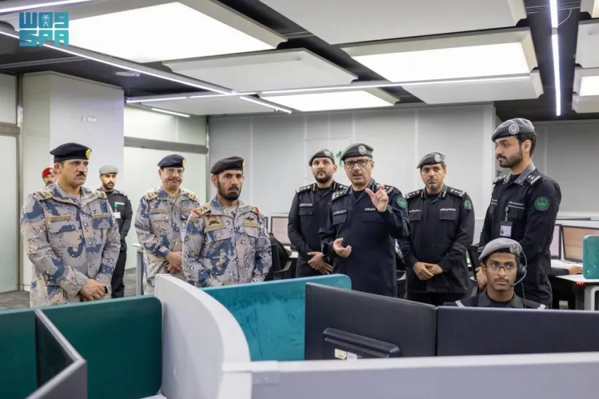 مدير عام حرس الحدود يقوم بزيارة مركز “911” في منطقة مكة المكرمة مدير عام حرس الحدود يقوم بزيارة مركز “911” في منطقة مكة المكرمة