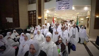 بعثة حج القرعة تواصل نقل الحجاج إلى عرفة لأداء الركن الأكبر. بعثة حج القرعة تواصل نقل الحجاج إلى عرفة لأداء الركن الأكبر.