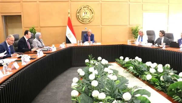 وزير الكهرباء يناقش مع وفد من المفوضية الأوروبية آليات التعاون في مجالات الطاقة المتجددة وزير الكهرباء يناقش مع وفد من المفوضية الأوروبية آليات التعاون في مجالات الطاقة المتجددة