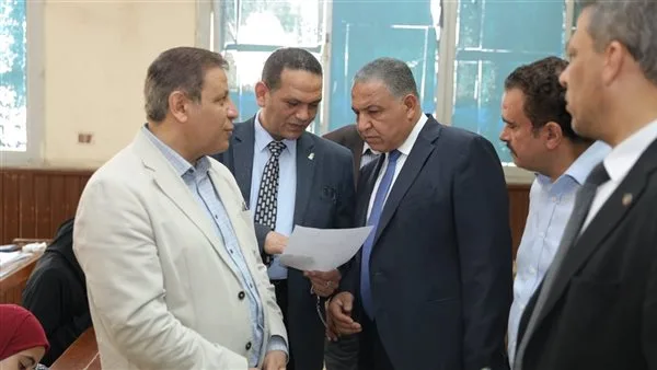 نائبا رئيس جامعة الأزهر يقومان بزيارة لجان امتحانات كلية الهندسة للبنات في القاهرة نائبا رئيس جامعة الأزهر يقومان بزيارة لجان امتحانات كلية الهندسة للبنات في القاهرة