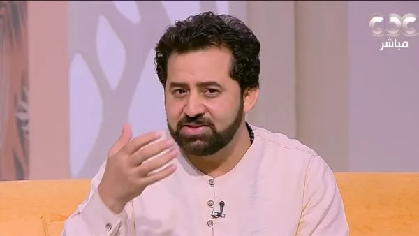محمد المنفلوطي يوضح التباين بين الإنشاد الديني والابتهال محمد المنفلوطي يوضح التباين بين الإنشاد الديني والابتهال