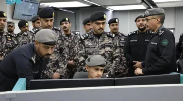 المغيلصيب يقوم بزيارة مركز العمليات الأمنية الموحدة (911) في مكة المكرمة.