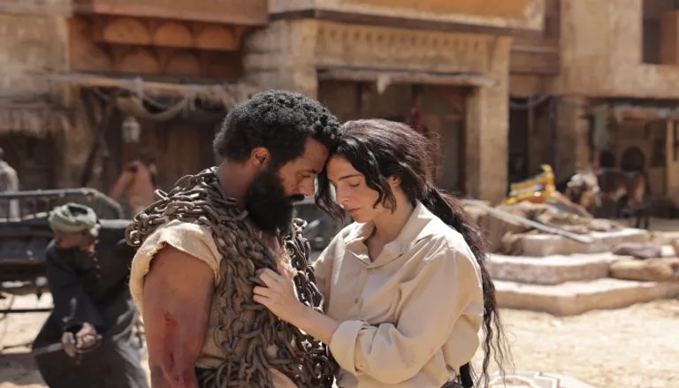 ملخص فيلم «أسد».. محمد رمضان يعيد إحياء أجواء ما بعد 1800 ب2000 زي تاريخي و70 ممثلاً. ملخص فيلم «أسد».. محمد رمضان يعيد إحياء أجواء ما بعد 1800 ب2000 زي تاريخي و70 ممثلاً.