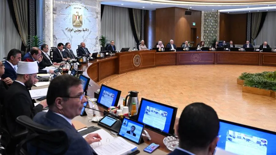 وزير قطاع الأعمال العام يستعرض تقدم مشروع تحديث شركات الغزل والنسيج وزير قطاع الأعمال العام يستعرض تقدم مشروع تحديث شركات الغزل والنسيج