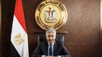 وزير الآثار يستمر في متابعة الاستعدادات النهائية لنقل الحجاج السياحيين إلى عرفات.