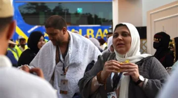 توافد حجاج السياحة الفاخرة إلى مشعر منى استعدادًا للصعود إلى عرفات