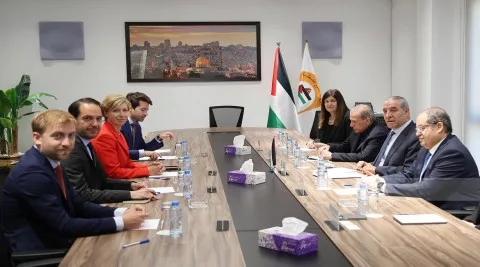 رام الله: محادثات فلسطينية-فرنسية لإنهاء تصعيد غزة والاعتراف بفلسطين رام الله: محادثات فلسطينية-فرنسية لإنهاء تصعيد غزة والاعتراف بفلسطين