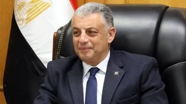 محافظ الإسماعيلية يراقب باستمرار حجاج الجمعيات الأهلية في المحافظة ويطمئن على سلامتهم. محافظ الإسماعيلية يراقب باستمرار حجاج الجمعيات الأهلية في المحافظة ويطمئن على سلامتهم.