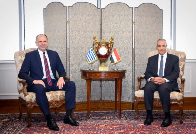 وزير الخارجية يعبر عن تقديره للعلاقات الرفيعة بين البلدين خلال لقائه بنظيره اليوناني وزير الخارجية يعبر عن تقديره للعلاقات الرفيعة بين البلدين خلال لقائه بنظيره اليوناني