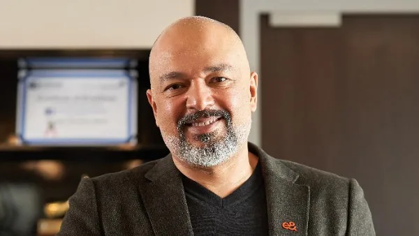 إي آند مصر تطلق خدمات الجيل الخامس لتعزيز التحول الرقمي إي آند مصر تطلق خدمات الجيل الخامس لتعزيز التحول الرقمي
