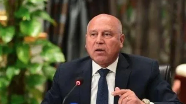 وزير النقل: الحكومة استثمرت تريليوني جنيه في مشاريع قطاع النقل وزير النقل: الحكومة استثمرت تريليوني جنيه في مشاريع قطاع النقل