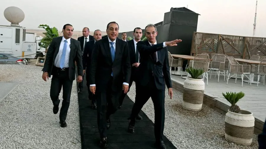 رئيس الوزراء يشارك في مراسم إطلاق خدمات الجيل الخامس للمحمول في مصر بشكل رسمي رئيس الوزراء يشارك في مراسم إطلاق خدمات الجيل الخامس للمحمول في مصر بشكل رسمي