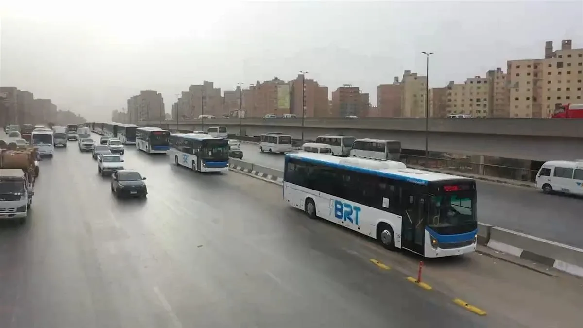نائب وزير النقل: خدمة الأتوبيس الترددي تهدف إلى إنهاء الفوضى في النقل. نائب وزير النقل: خدمة الأتوبيس الترددي تهدف إلى إنهاء الفوضى في النقل.