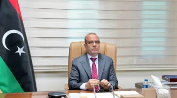 اللافي: صفة “القائد الأعلى” للمجلس الرئاسي تتطلب التعاون، والمنفي ليس له الحق في اتخاذ قرارات فردية.