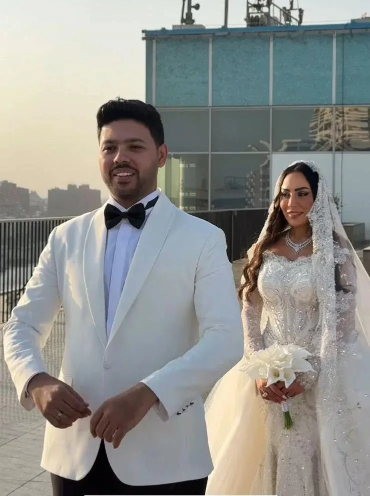 أول لقطات من زفاف الفنان محمد شاهين والمنتجة رشا الظنحاني أول لقطات من زفاف الفنان محمد شاهين والمنتجة رشا الظنحاني