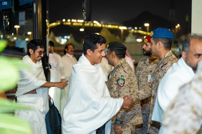 وزارة الدفاع تستقبل أسر الشهداء والمصابين لأداء مناسك الحج وزارة الدفاع تستقبل أسر الشهداء والمصابين لأداء مناسك الحج