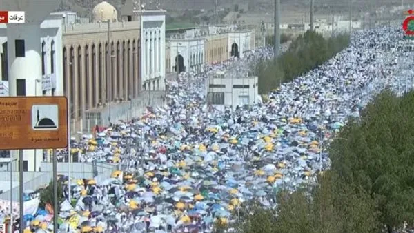 بث حي: الحجاج يتجمعون في جبل عرفات خلال يوم عرفة بث حي: الحجاج يتجمعون في جبل عرفات خلال يوم عرفة