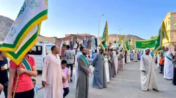اليوم.. آلاف الأشخاص يحضرون الليلة الختامية لمولد القطب الصوفي أبو الحسن الشاذلي في مرسي علم (صور)