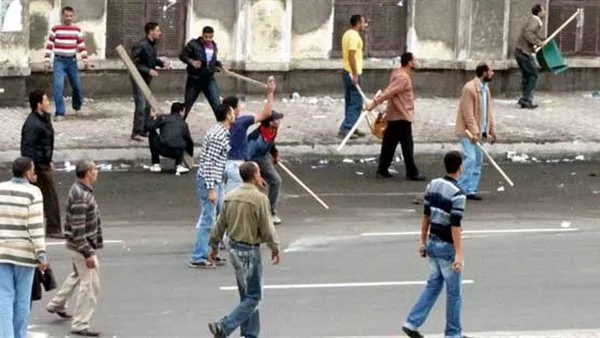 التحقيقات تكشف وراء فيديو الاعتداء على طلاب مدرسة في الطالبية. التحقيقات تكشف وراء فيديو الاعتداء على طلاب مدرسة في الطالبية.
