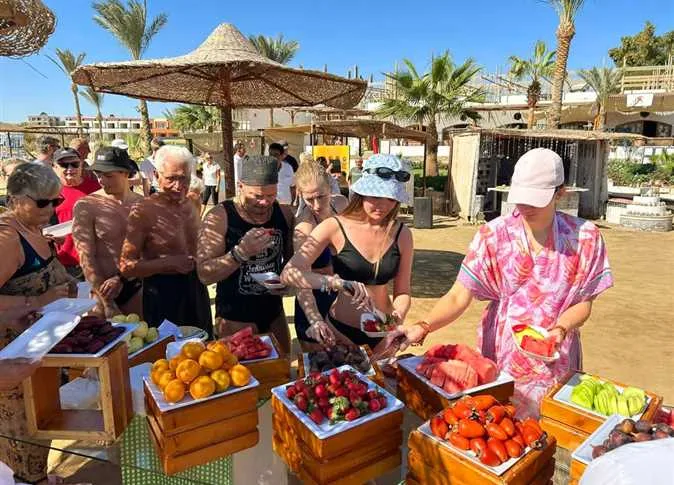 الفاكهة المصرية: من المزارع إلى موائد القرى السياحية في البحر الأحمر وارتفاع الطلب الأوروبي عليها (صور) الفاكهة المصرية: من المزارع إلى موائد القرى السياحية في البحر الأحمر وارتفاع الطلب الأوروبي عليها (صور)