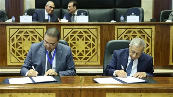 توقع اتفاقية شراكة بين مصنع 144 الحربي والأكاديمية العربية للعلوم توقع اتفاقية شراكة بين مصنع 144 الحربي والأكاديمية العربية للعلوم