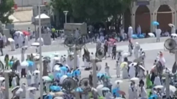 بث مباشر: الحجاج يتجمعون في صعيد عرفات لأداء أهم مناسك الحج بث مباشر: الحجاج يتجمعون في صعيد عرفات لأداء أهم مناسك الحج