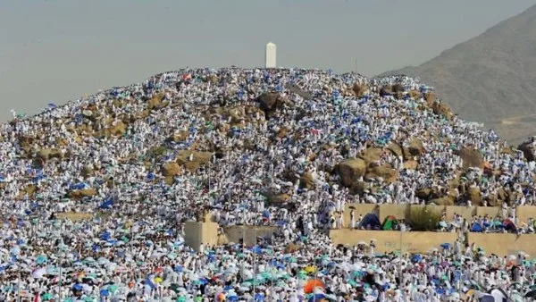 ما هو حكم عدم صيام يوم عرفة والأيام العشر الأولى من ذو الحجة؟ اكتشف الإجابة من خلال هذا الفيديو. ما هو حكم عدم صيام يوم عرفة والأيام العشر الأولى من ذو الحجة؟ اكتشف الإجابة من خلال هذا الفيديو.