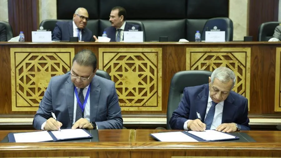 مصنع 144 الحربي يبرم اتفاقية شراكة مع الأكاديمية العربية للعلوم والتكنولوجيا والنقل البحري مصنع 144 الحربي يبرم اتفاقية شراكة مع الأكاديمية العربية للعلوم والتكنولوجيا والنقل البحري