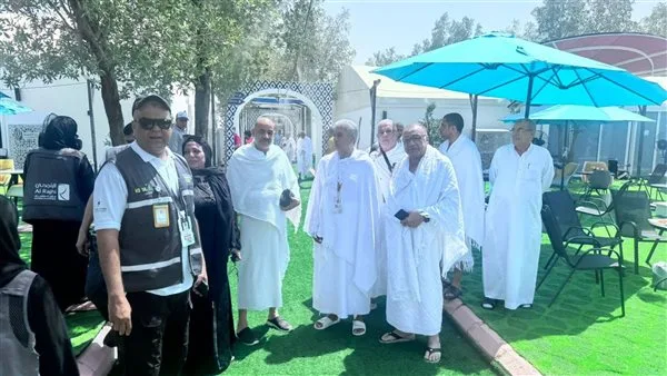وزير السياحة والآثار يقوم بزيارة للاطمئنان على الحجاج في المخيمات السياحية وزير السياحة والآثار يقوم بزيارة للاطمئنان على الحجاج في المخيمات السياحية