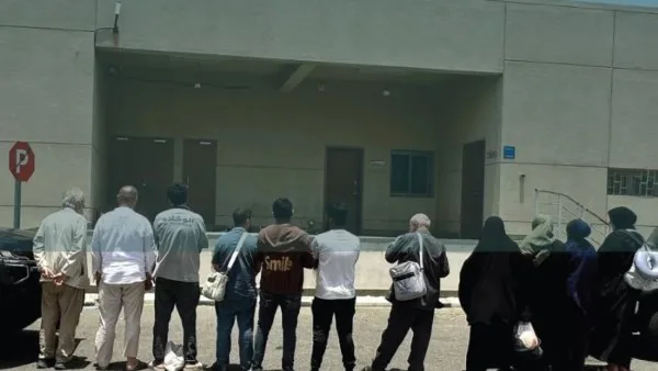 يسيرون على الأقدام.. اعتقال 23 شخصًا خالفوا أنظمة وتعليمات الحج يسيرون على الأقدام.. اعتقال 23 شخصًا خالفوا أنظمة وتعليمات الحج