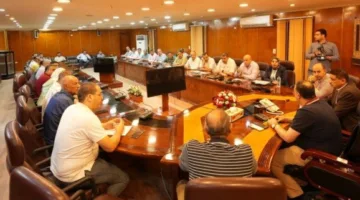 استعدادات أسيوط لمكافحة استغلال العيد: المحافظ يؤكد على ضرورة التنسيق الشامل وإزالة المخالفات فوراً