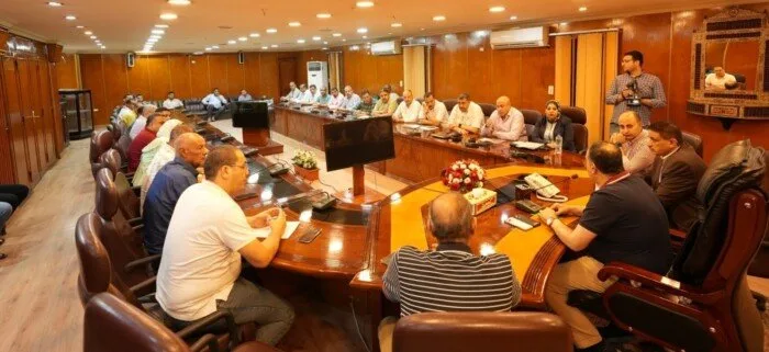 استعدادات أسيوط لمكافحة استغلال العيد: المحافظ يؤكد على ضرورة التنسيق الشامل وإزالة المخالفات فوراً استعدادات أسيوط لمكافحة استغلال العيد: المحافظ يؤكد على ضرورة التنسيق الشامل وإزالة المخالفات فوراً
