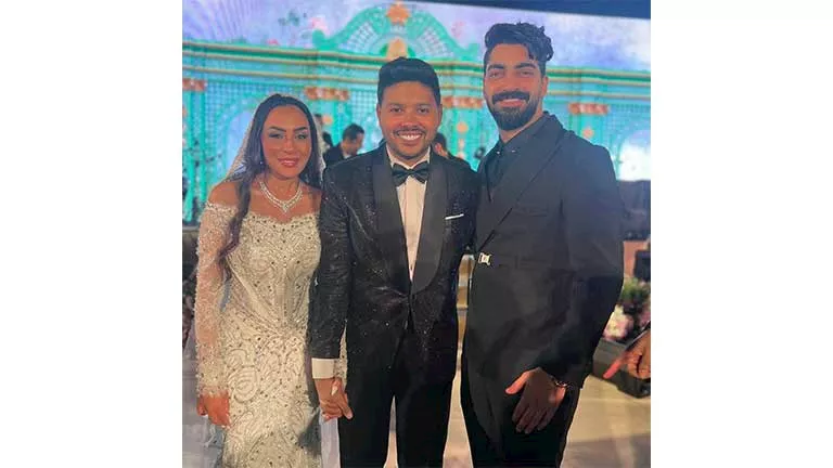 مينا عطا يقدم التهاني لمحمد شاهين ورشا الظنحاني بمناسبة زفافهما مينا عطا يقدم التهاني لمحمد شاهين ورشا الظنحاني بمناسبة زفافهما