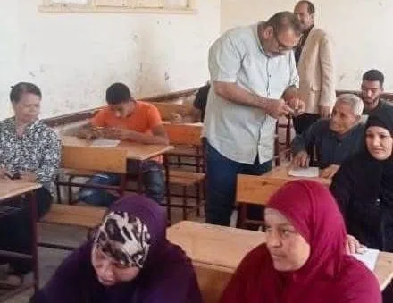 في إطار مشروع «المصريون يتعلمون».. إنشاء 47 فصلًا لمكافحة الأمية وتعليم الكبار في المنيا في إطار مشروع «المصريون يتعلمون».. إنشاء 47 فصلًا لمكافحة الأمية وتعليم الكبار في المنيا