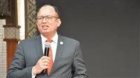 رئيس جامعة حلوان يبارك للرئيس السيسي والأمة الإسلامية بمناسبة عيد الأضحى المبارك رئيس جامعة حلوان يبارك للرئيس السيسي والأمة الإسلامية بمناسبة عيد الأضحى المبارك