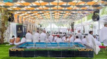 ضيوف برنامج خادم الحرمين الشريفين: يوم عرفة ذكرى خالدة ودليل على اهتمام المملكة بضيوف الرحمن