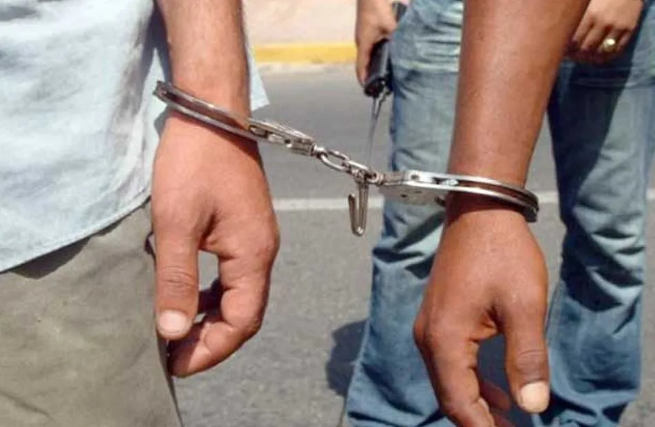 تحليل شفرة القنوات.. القبض على المتهمين بانتهاك حقوق الملكية الفكرية في العبور تحليل شفرة القنوات.. القبض على المتهمين بانتهاك حقوق الملكية الفكرية في العبور